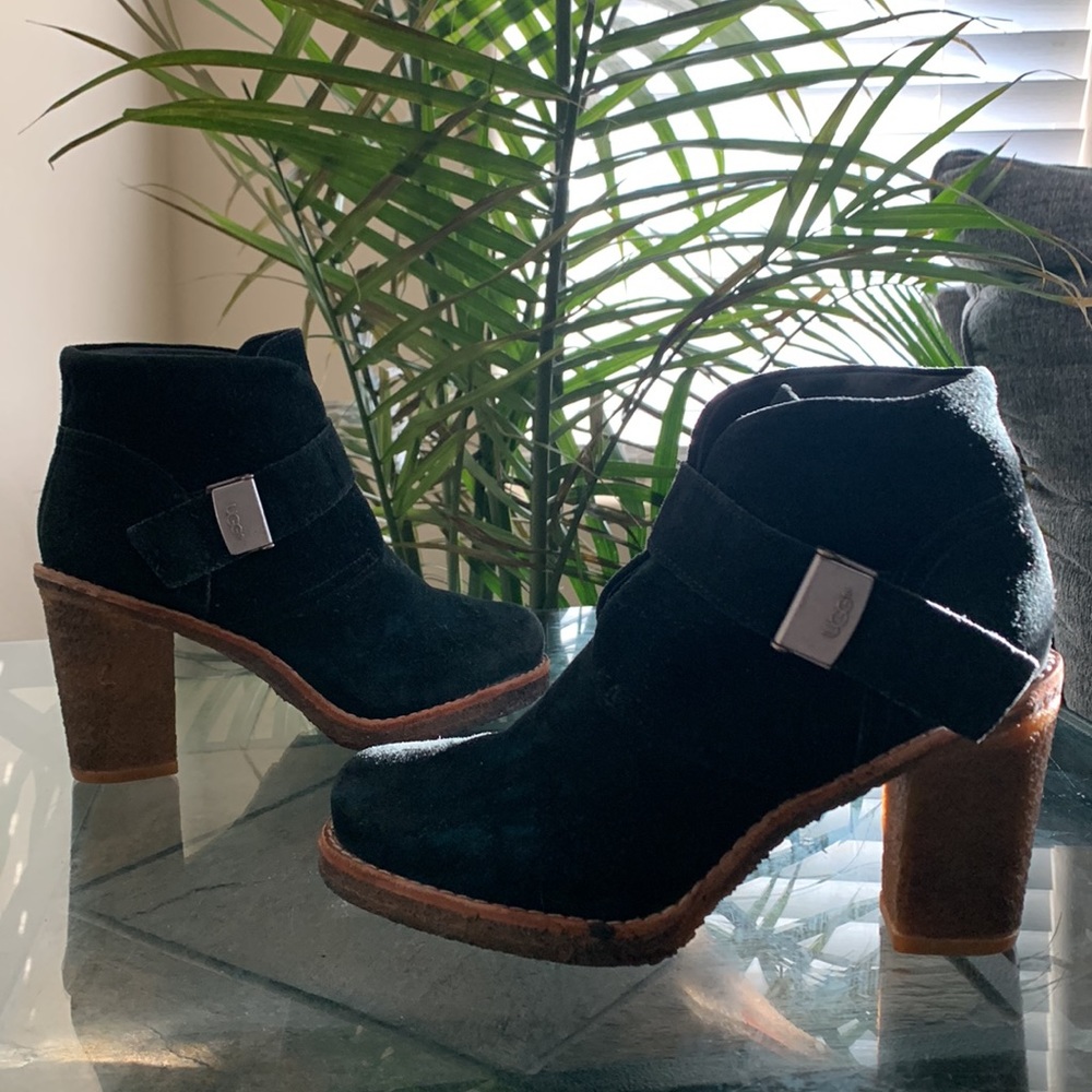 UGG Brienne Booties - S/N 3212